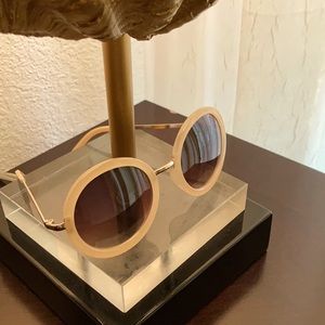 Women’s sunglasses